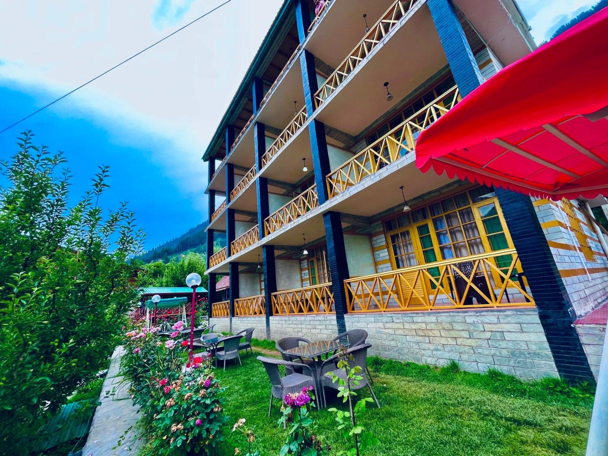Naina Spring Resort, Manali - Away From City Hustle — Photos 3
