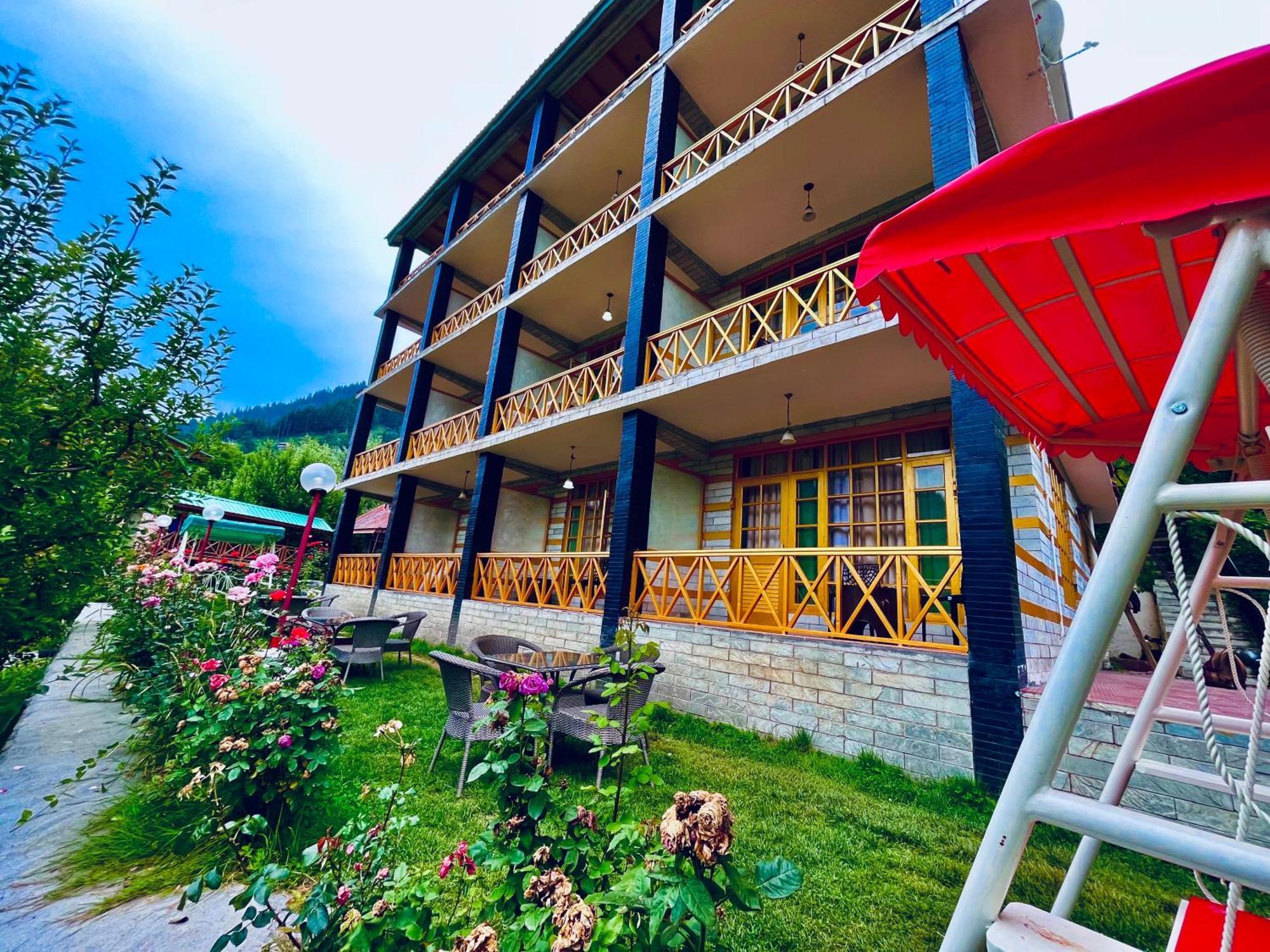 Naina Spring Resort, Manali - Away From City Hustle — Photos 1